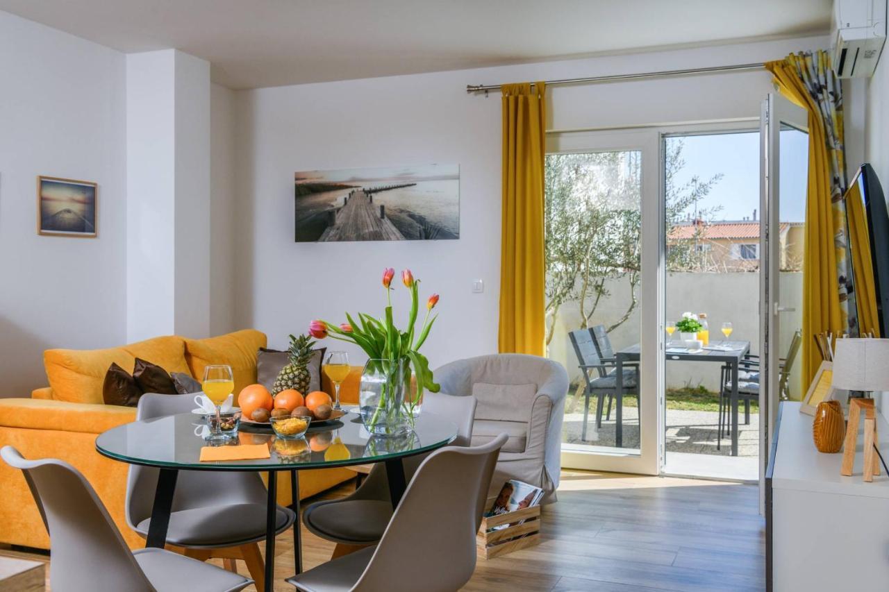 Apartament Dora *