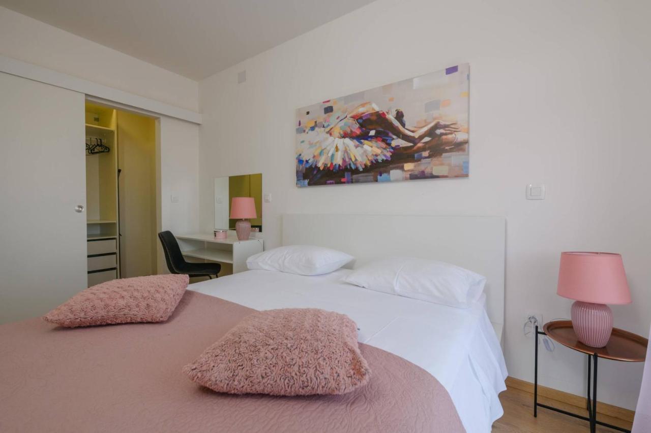 Dora Apartment