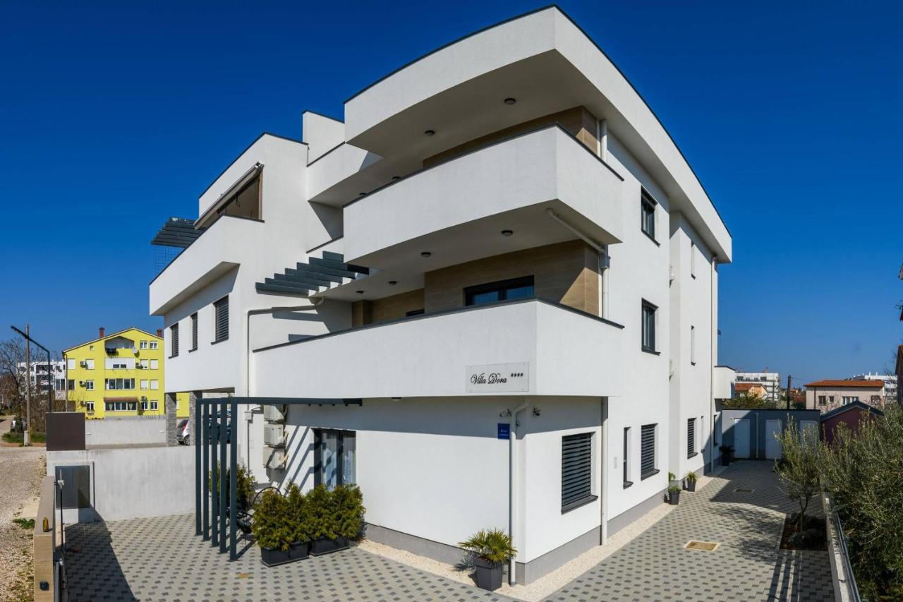Apartment Dora *