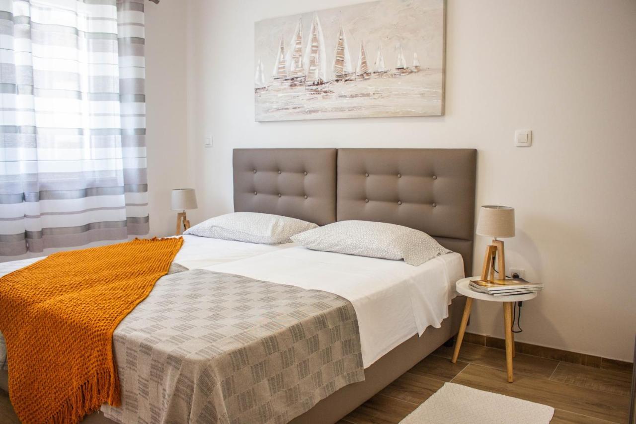 Dora Apartment