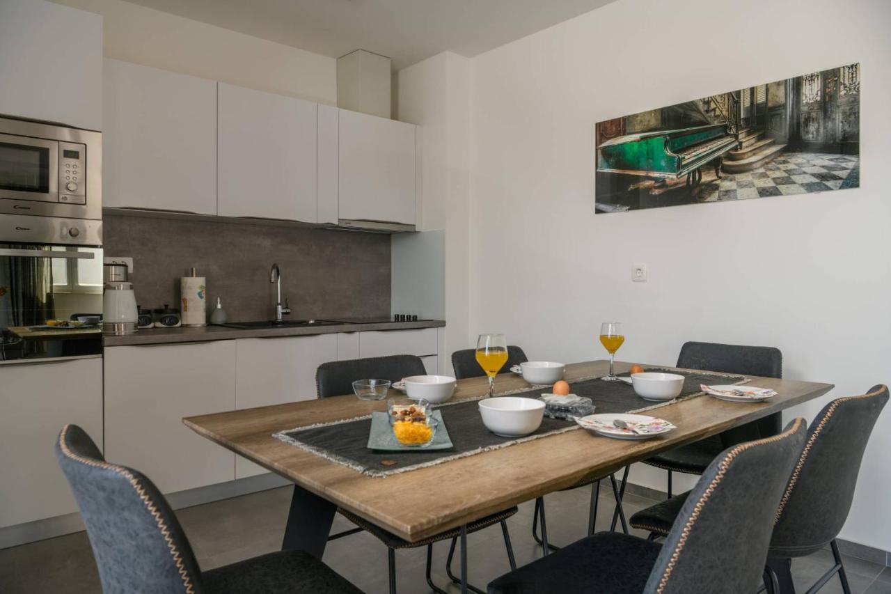 Dora Apartment